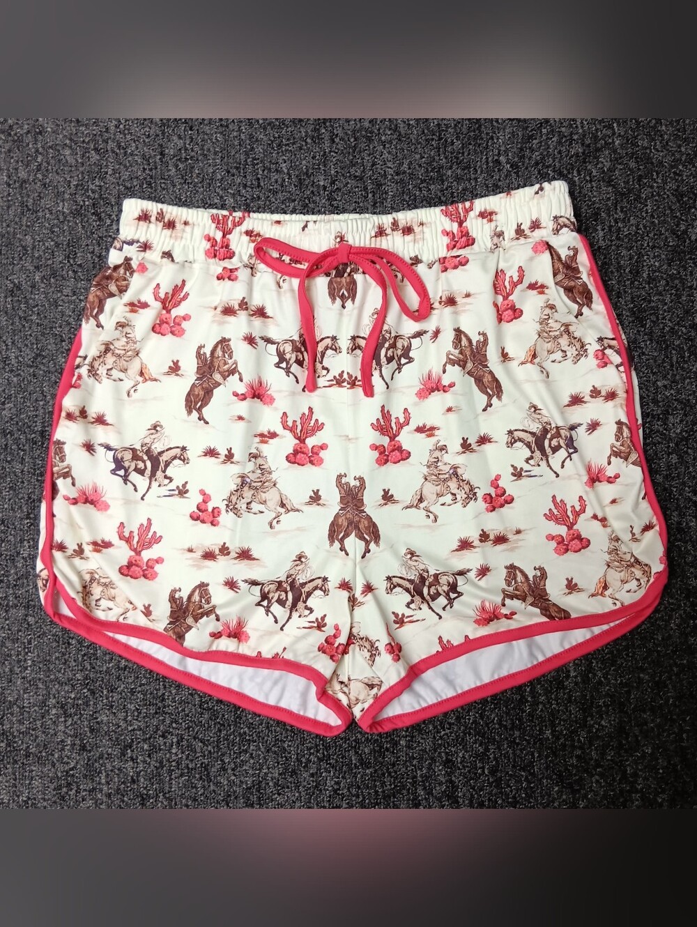 🐎Cowboy Print Athletic Shorts with Pockets & Hot Pink Trim. Sz Large.